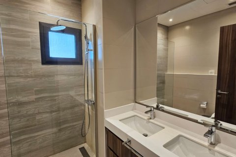 Māja Ras Al Khaimahjā, AAE 2 istabas, 235 m2 Nr. 734565 - attēls 9