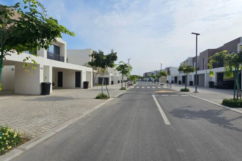 Māja Ras Al Khaimahjā, AAE 2 istabas, 235 m2 Nr. 734565 - attēls 3