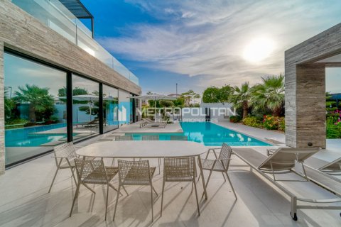Villa te huur in Jumeirah, Dubai, VAE 5 slaapkamers, 892 vr.m., nr 664729 - foto 29