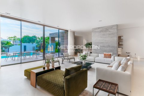 Villa te huur in Jumeirah, Dubai, VAE 5 slaapkamers, 892 vr.m., nr 664729 - foto 7
