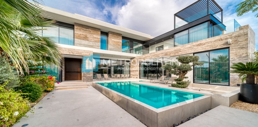 Villa in Jumeirah, Dubai, VAE 5 slaapkamers, 892 vr.m. nr 664729