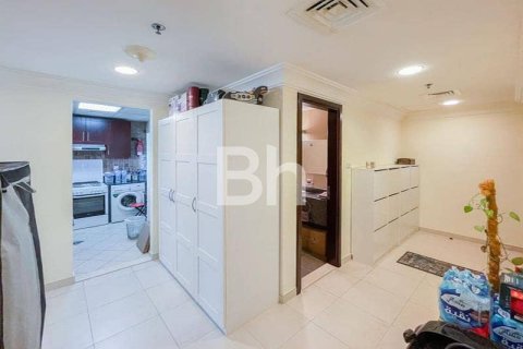 Apartamento en venta en Jumeirah Lake Towers, Dubai, EAU 1 dormitorio, 90 m2 № 708863 - foto 8