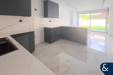 Βίλα σε The Lakes, Dubai, ΗΑΕ 4 υπνοδωμάτια, 243 τ.μ. Αρ. 685114 - φωτογραφία 5