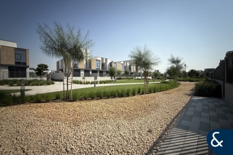 Shtëpi në qytet në Mudon, Dubai, Emiratet e Bashkuara Arabe 3 dhoma gjumi, 168 m2. № 685123 - Foto 12