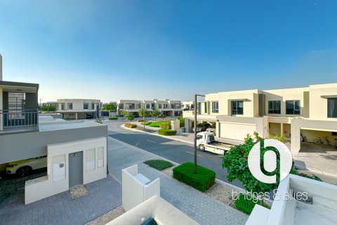 Vilë në Dubai Hills Estate, Emiratet e Bashkuara Arabe 5 dhoma gjumi, 257 m2. № 705562 - Foto 16