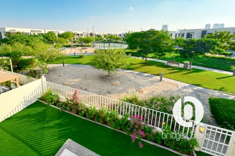 Villa itt: Dubai Hills Estate, EAE, 5 hálószoba, 257 m², azonosító: 705562