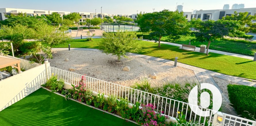 Vilë në Dubai Hills Estate, Emiratet e Bashkuara Arabe 5 dhoma gjumi, 257 m2. № 705562