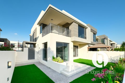 Vilë në Dubai Hills Estate, Emiratet e Bashkuara Arabe 5 dhoma gjumi, 257 m2. № 705562 - Foto 3