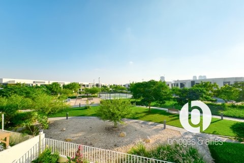 Vilë në Dubai Hills Estate, Emiratet e Bashkuara Arabe 5 dhoma gjumi, 257 m2. № 705562 - Foto 2