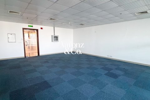 Oficiu de vânzare în Jumeirah Lake Towers, Dubai, EAU 113 mp.  №705560 - poză 7