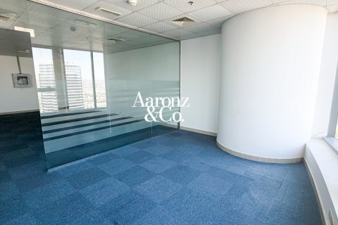 Oficiu de vânzare în Jumeirah Lake Towers, Dubai, EAU 113 mp.  №705560 - poză 5