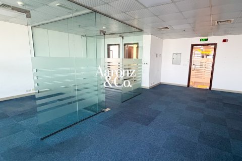 Oficiu de vânzare în Jumeirah Lake Towers, Dubai, EAU 113 mp.  №705560 - poză 4