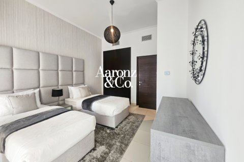 Apartmen di Dubai Marina, Dubai, UAE 2 bilik tidur, 142 meter persegi № 705558 - foto 3