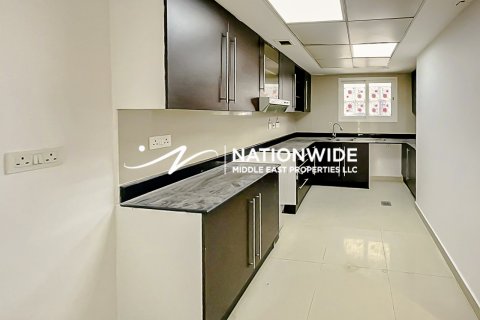 Vilë në Abu Dhabi, Emiratet e Bashkuara Arabe 5 dhoma gjumi, 273 m2. № 629909 - Foto 4