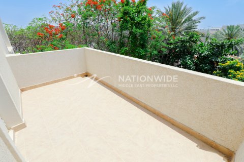 Vilë në Abu Dhabi, Emiratet e Bashkuara Arabe 5 dhoma gjumi, 273 m2. № 629909 - Foto 17