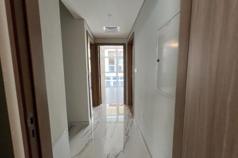 Apartment til leje i DAMAC Hills (Akoya by DAMAC), Dubai, UAE 3 soveværelser, 167 kvm № 682450 - foto 15