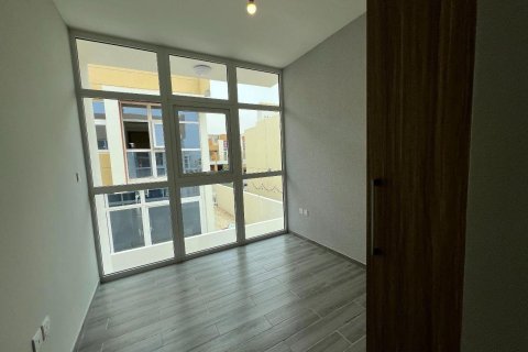 Apartment til leje i DAMAC Hills (Akoya by DAMAC), Dubai, UAE 3 soveværelser, 167 kvm № 682450 - foto 12