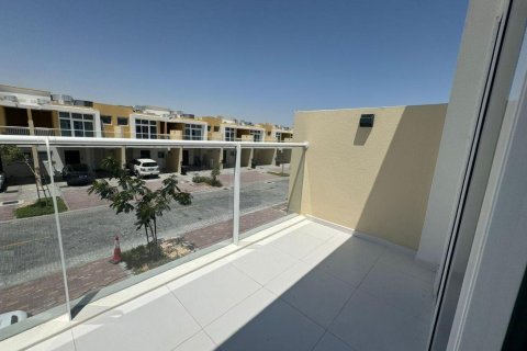 Apartment til leje i DAMAC Hills (Akoya by DAMAC), Dubai, UAE 3 soveværelser, 167 kvm № 682450 - foto 4