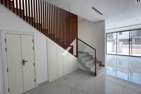Villa sa Dubai, UAE 4 silid-tulugan, 218.1 sq.m. № 642381 - larawan 13