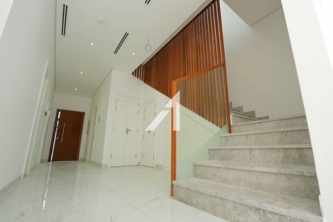 Villa sa Dubai, UAE 4 silid-tulugan, 218.1 sq.m. № 642381 - larawan 4