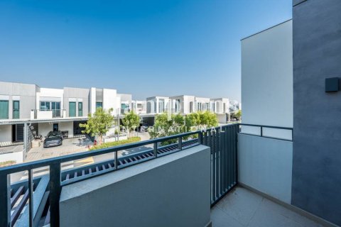 Radhus uthyres i Arabian Ranches 3, Dubai, UAE 3 sovrum, 128.57775200 kvm Nr. 659579 - fotografi 11