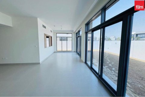 Вилла Дубай, БАӘ-да 5 жатын бөлмелер, 371.4 м² № 760099 - фото 2