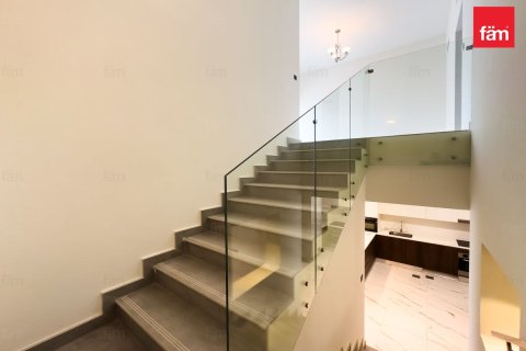 Villa til salgs i Dubai, Emiratene 4 soverom, 191.4 kvm Nr. 679103 - Foto 8