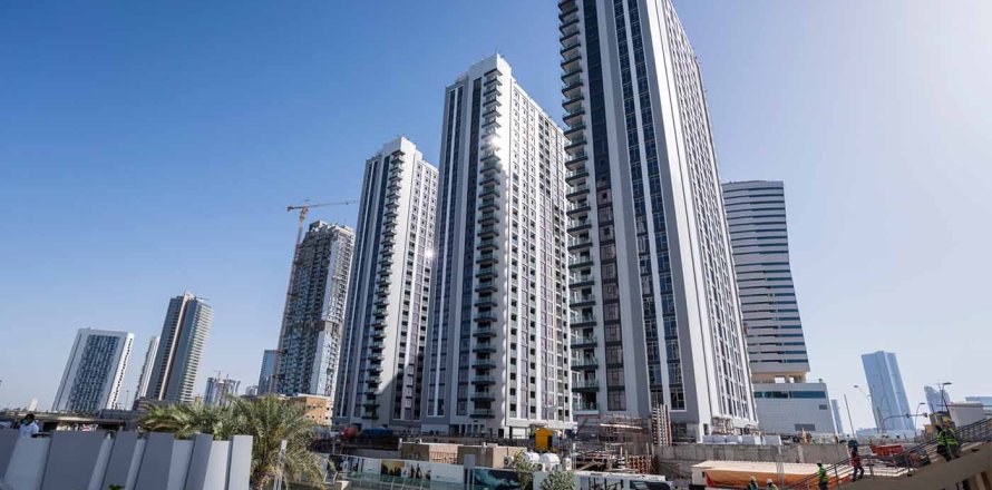 Квартира в Абу-Даби, ОАЭ 1 комната, 38м2 № 729477