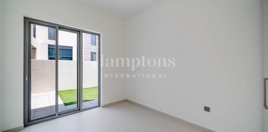 Townhouse in Arabian Ranches 3, Dubai, UAE 4 bedrooms, 226.126 sq.m. № 718396