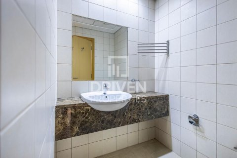 شقة للبيع في الخليج التجاري، دبي، الإمارات العربية المتحدة 1 غرفة نوم ، 75 متر مربع ، رقم 683922 - صورة 12