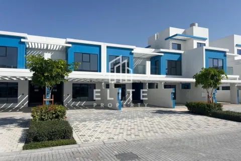 Townhouse de închiriat în Dubai, EAU 4 dormitoare, 205 mp.  №681787 - poză 3