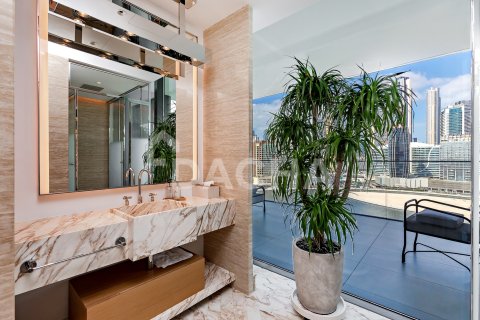 Appartamento in vendita a Business Bay, Dubai, EAU 4 camere da letto, 579 mq. № 710325 - foto 17