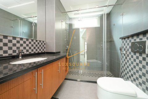 Jumeirah Park, Dubai, BAE’de kiralık villa 4 yatak odası, 504 m&sup2; No 700840 - fotoğraf 25