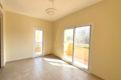Vilă de închiriat în Arabian Ranches, Dubai, EAU 2 dormitoare, 208 mp.  №700841 - poză 11