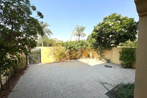 Vilă de închiriat în Arabian Ranches, Dubai, EAU 2 dormitoare, 208 mp.  №700841 - poză 25