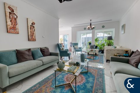 Jumeirah Village Triangle、Dubai、UAEにあるヴィラ 3ベッドルーム、289 m2 No684908