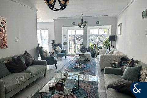 וילה למכירה ב Jumeirah Village Triangle, Dubai, איחוד האמירויות 3 חדרי שינה, 289 מ"ר, מספר 684908 - תמונה 2