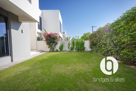 ویلا برای اجاره در Dubai Hills Estate، Dubai، امارات متحده عربی 3 خوابه ، 212 متر مربع ، شماره 751524 - تصویر 1