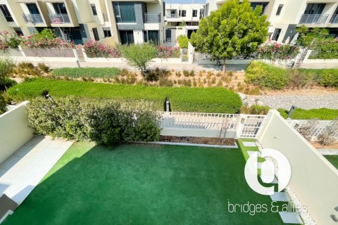 Dubai Hills Estate, UAE의 임대용 빌라 침실 4개, 229제곱미터 번호 751523 - 사진 2