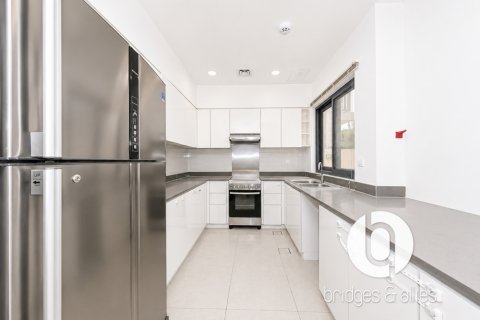 Villa en alquiler en Dubai Hills Estate, Dubai, EAU 4 dormitorios, 232 m2 № 751523 - foto 6