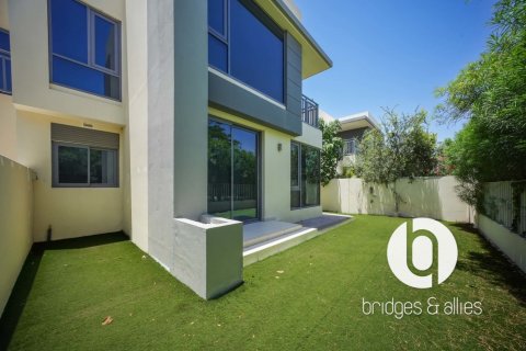 Vila u Dubai Hills Estate, UAE 4 spavaćih soba, 229 m2 Br. 751527 - fotografija 2