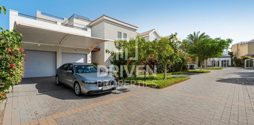 Vila u gradu The Villa, Dubai, UAE 5 spavaće sobe, 585 m2 Br. 682687
