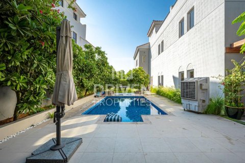 Vila u gradu The Villa, Dubai, UAE 5 spavaće sobe, 585 m2 Br. 682687 - Slika 25