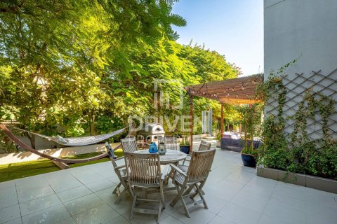 Vila u gradu The Villa, Dubai, UAE 5 spavaće sobe, 585 m2 Br. 682687 - Slika 27