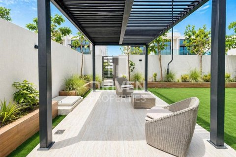 Villa till försäljning i Mohammed Bin Rashid City, Dubai, UAE 5 sovrum, 748.89 kvm Nr. 754038 - fotografi 2