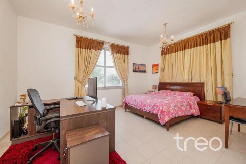 Villa in vendita a Falcon City of Wonders, Dubai, EAU 5 camere da letto, 603.96 mq. № 755419 - foto 13