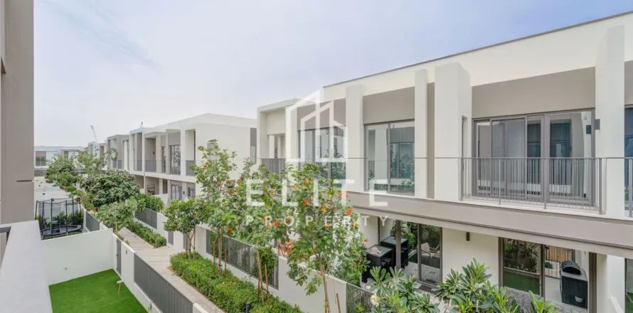 Rumah bandar di Tilal Al Ghaf, Dubai, UAE 3 bilik tidur, 202 meter persegi № 736517
