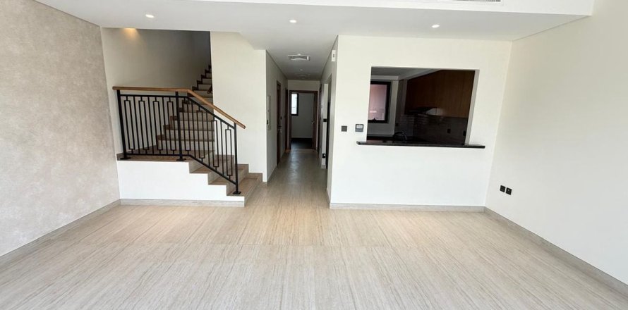 Townhouse in Dubai, UAE 4 bedrooms, 143.9 sq.m. № 714432