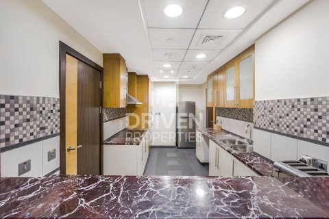 Apartmen di Jumeirah Beach Residence, Dubai, UAE 3 bilik tidur, 201.6 meter persegi № 743625 - foto 17