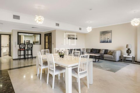 Apartmen di Jumeirah Beach Residence, Dubai, UAE 3 bilik tidur, 201.6 meter persegi № 743625 - foto 2